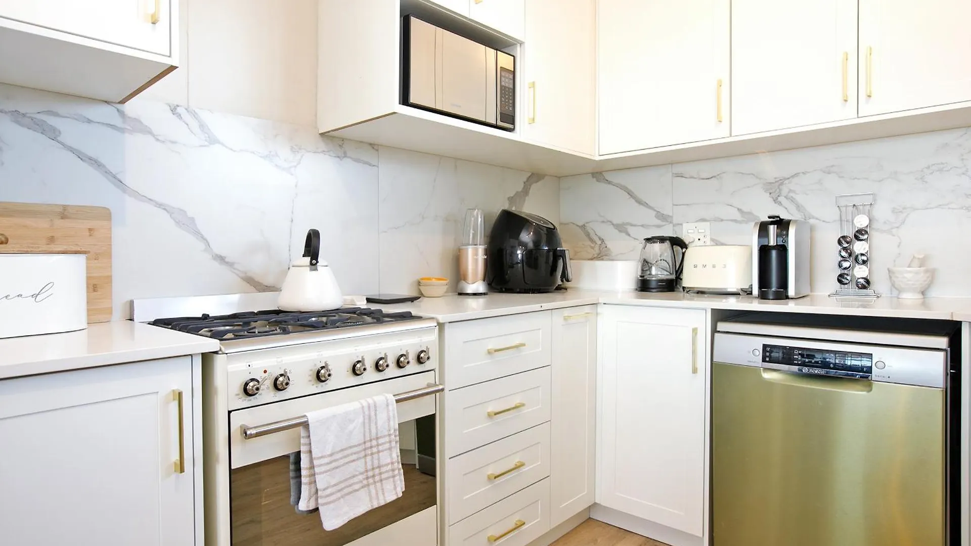 Sunny Central Green Point Apartment ケープタウン 0*,  南アフリカ
